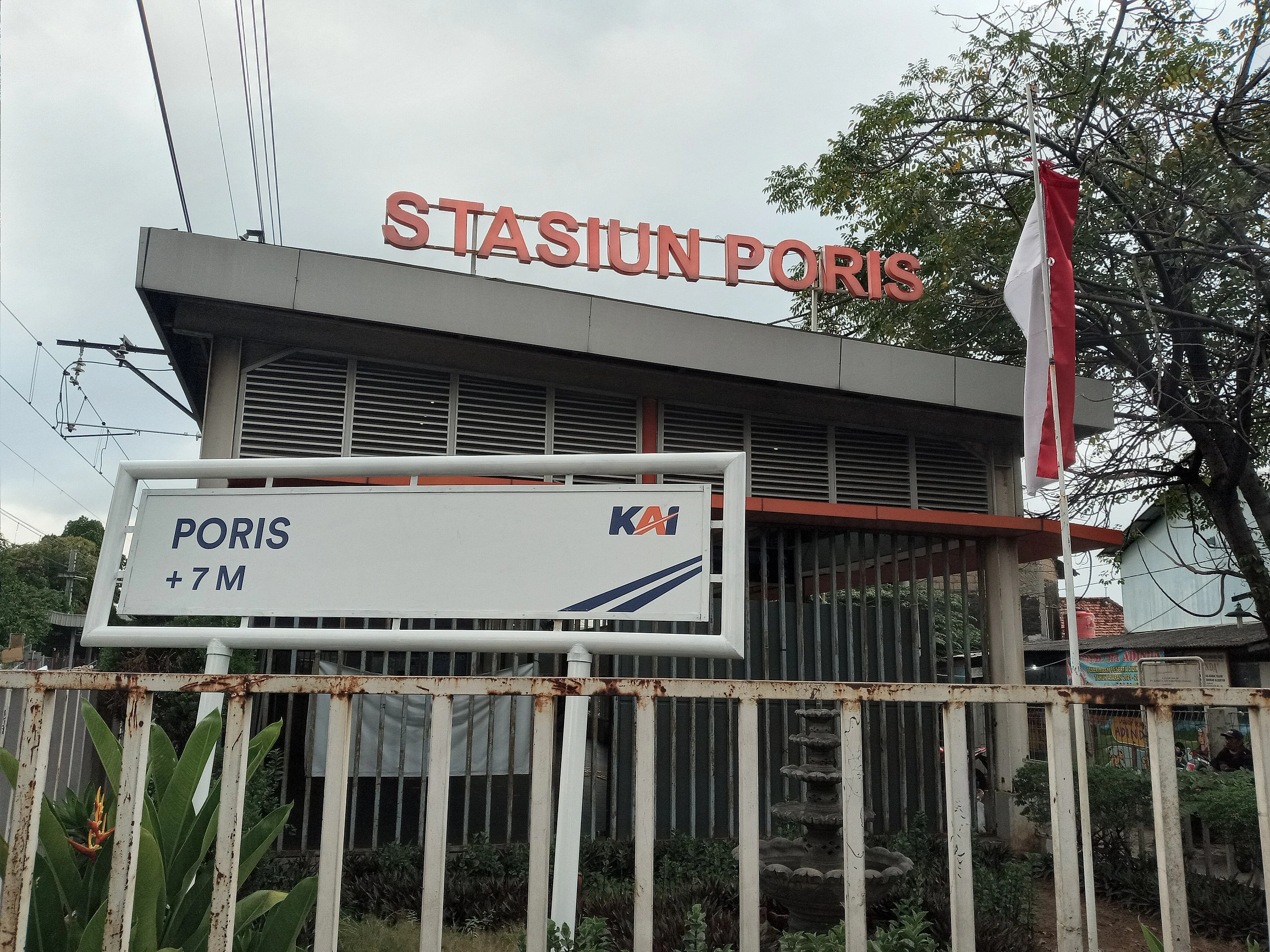 Stasiun-Poris